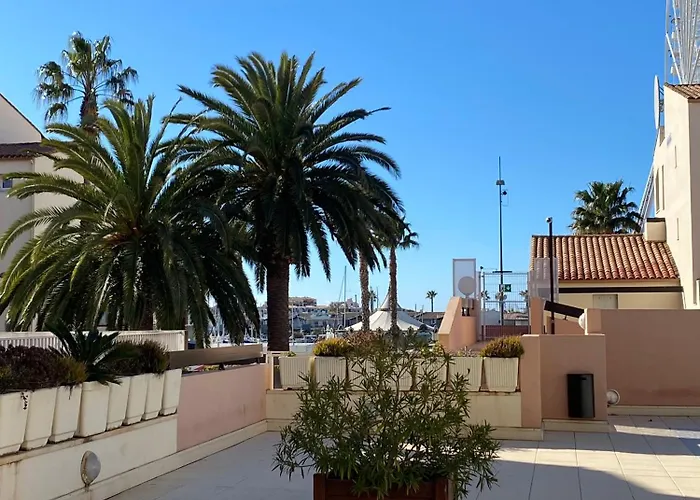 Appartement Centre Port Avec Piscine Port Richelieu