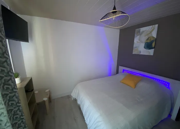 Centre Port Avec Piscine Port Richelieu Agde